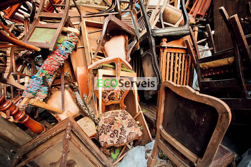 EcoServeis, la empresa compromesa amb el medi ambient que buida el teu pis o casa a Poboleda