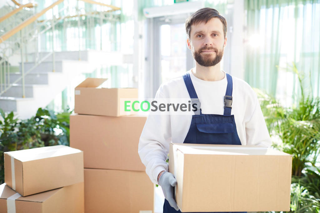 Mobles vells, electrodomèstics i andròmines: què fem amb ells a EcoServeis a Caseres?