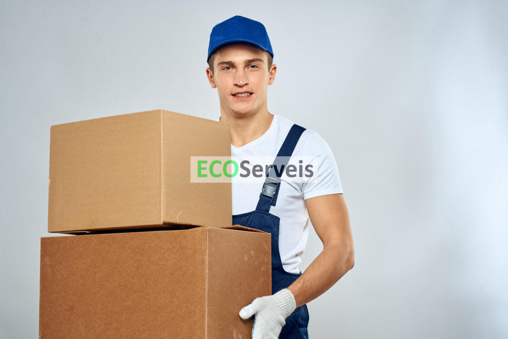 Responsabilitat ambiental i professionalitat: el servei de buidatge de pisos i cases de EcoServeis a Prat de Comte