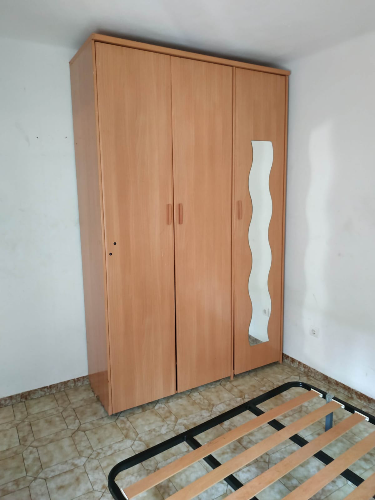 Recogida y reciclaje de muebles, electrodomésticos y basura en Sant Jaume d'Enveja - ¡Cuida el medio ambiente!