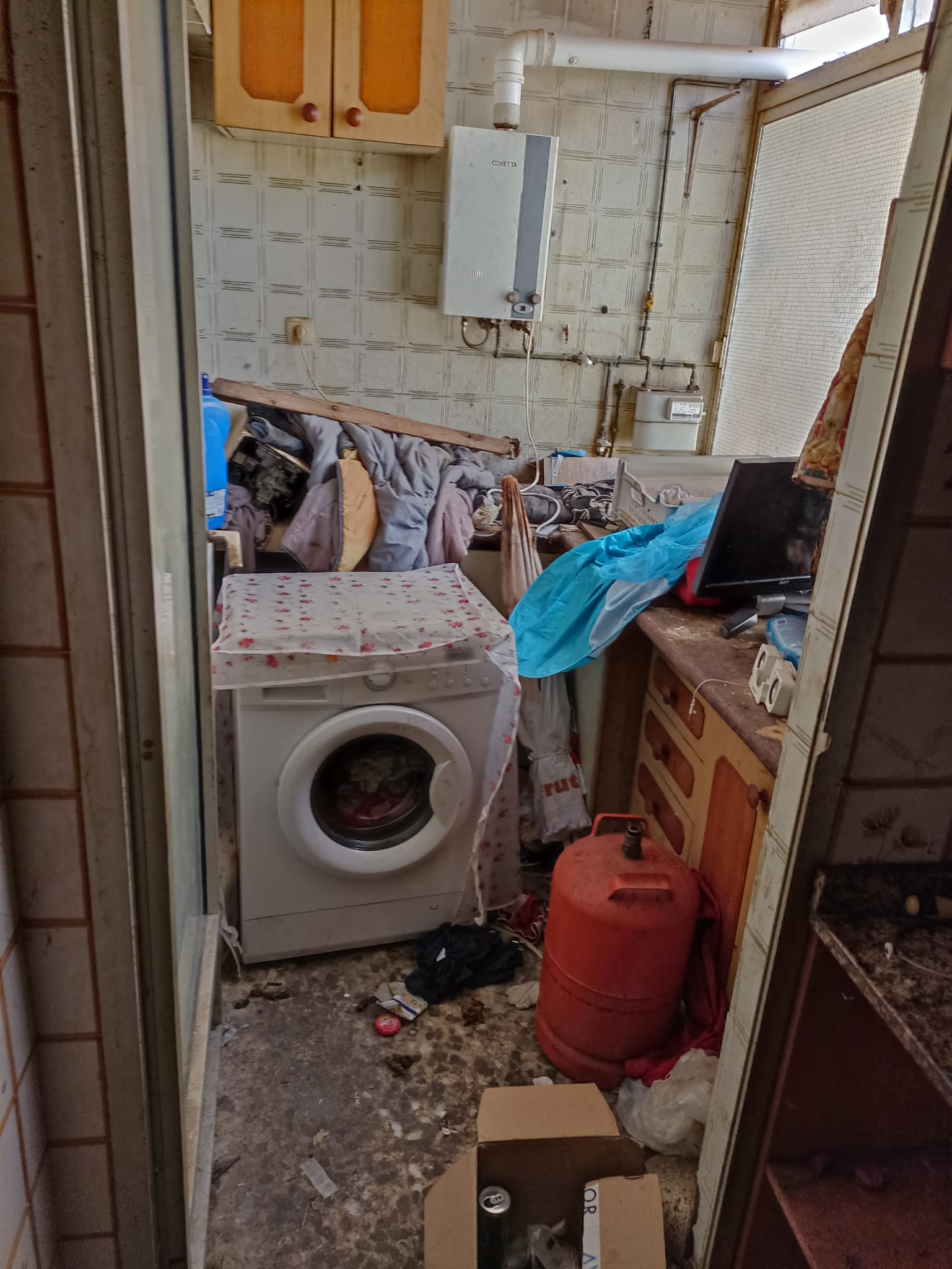 Servicio de recogida y reciclaje de muebles, electrodomésticos y basura en L'Ampolla - ¡Ahorra tiempo y esfuerzo!
